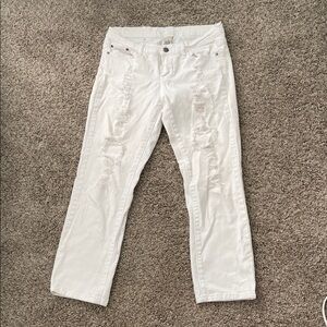 Woman’s White jean capris